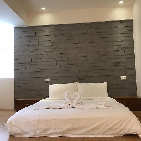 Happiness Dot Apartment Tamsui Exterior photo